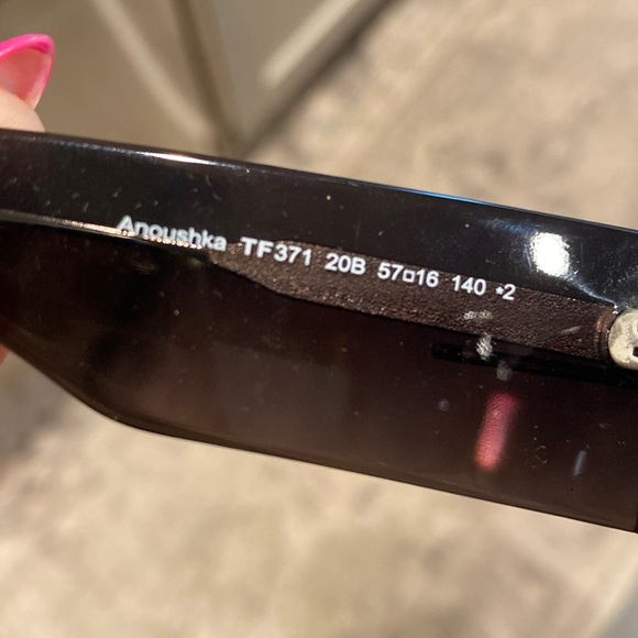Tom ford Anoushka cat eye sunglasses. Great condition. - Picture 4 of 8